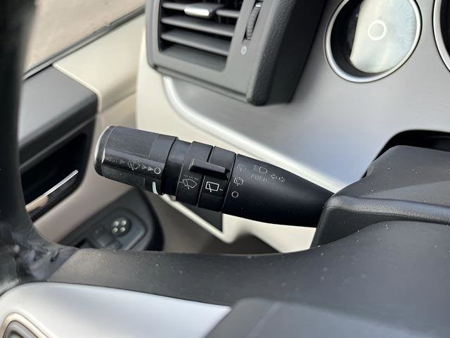 2013 Volkswagen Routan SE w/RSE & Navigation