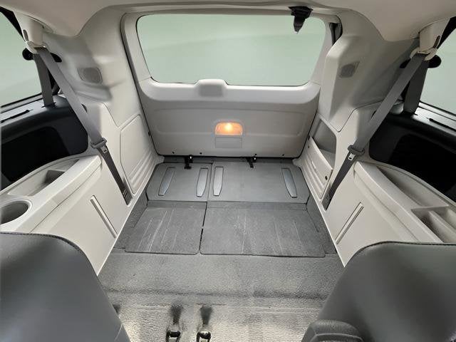 2013 Volkswagen Routan SE w/RSE & Navigation