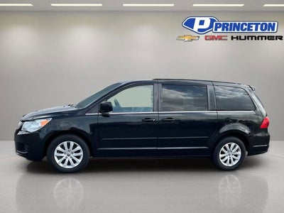 2013 Volkswagen Routan SE w/RSE & Navigation