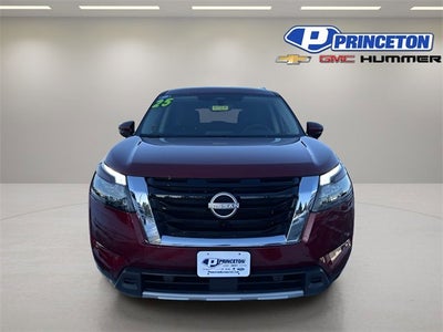 2025 Nissan Pathfinder SL