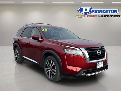 2023 Nissan Pathfinder Platinum