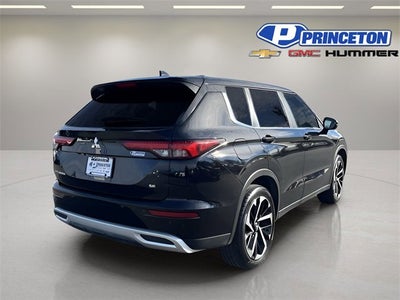 2023 Mitsubishi Outlander SE