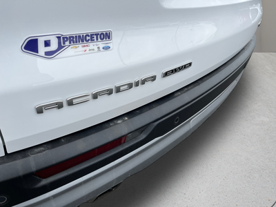 2024 GMC Acadia Elevation