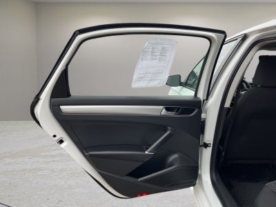 2018 Volkswagen Passat Base