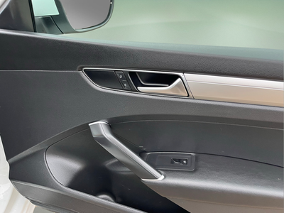 2018 Volkswagen Passat Base