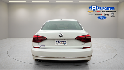 2018 Volkswagen Passat Base