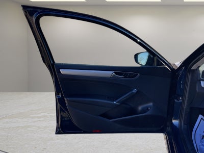 2018 Volkswagen Passat Base