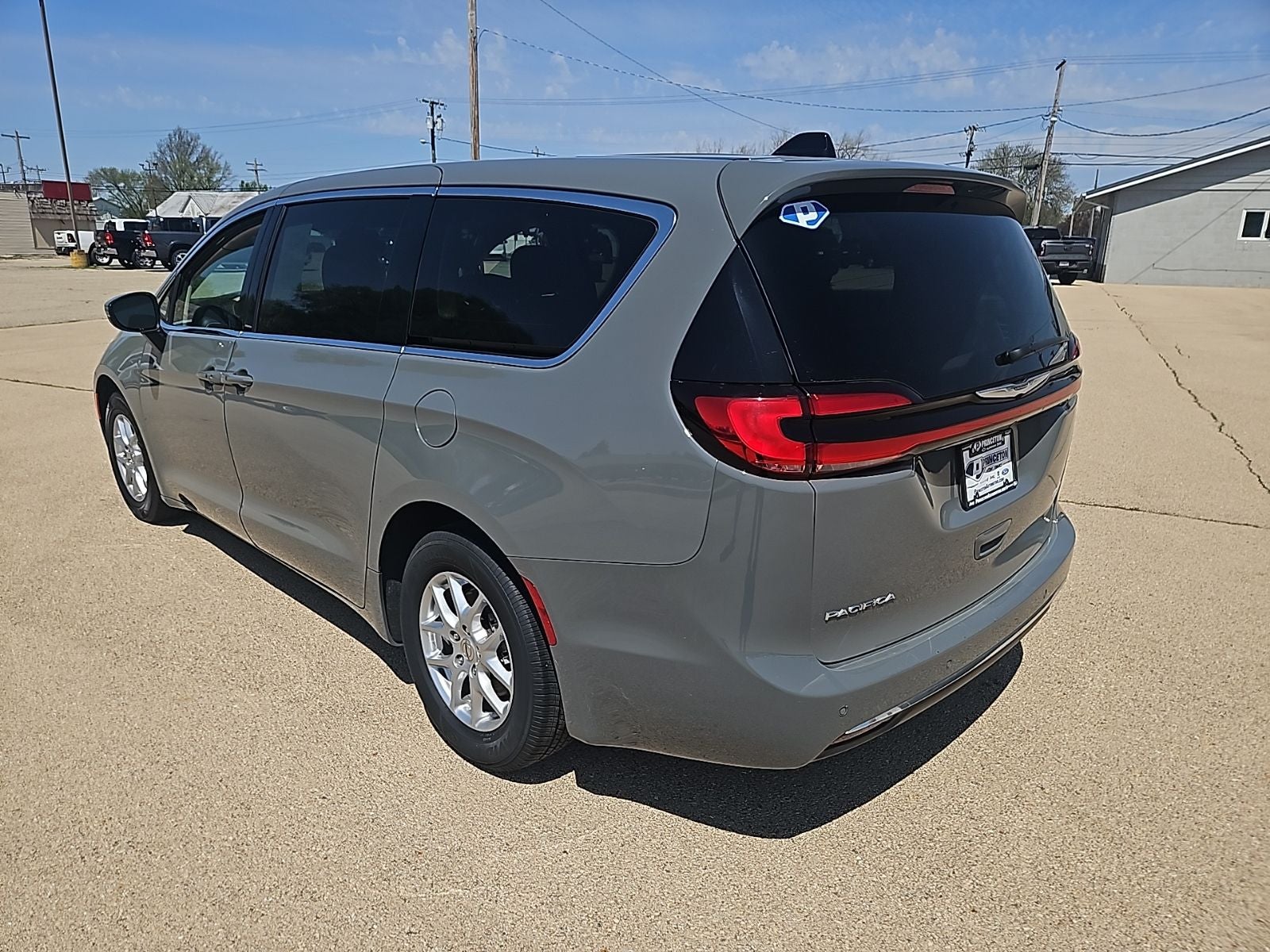 2023 Chrysler Pacifica Touring L