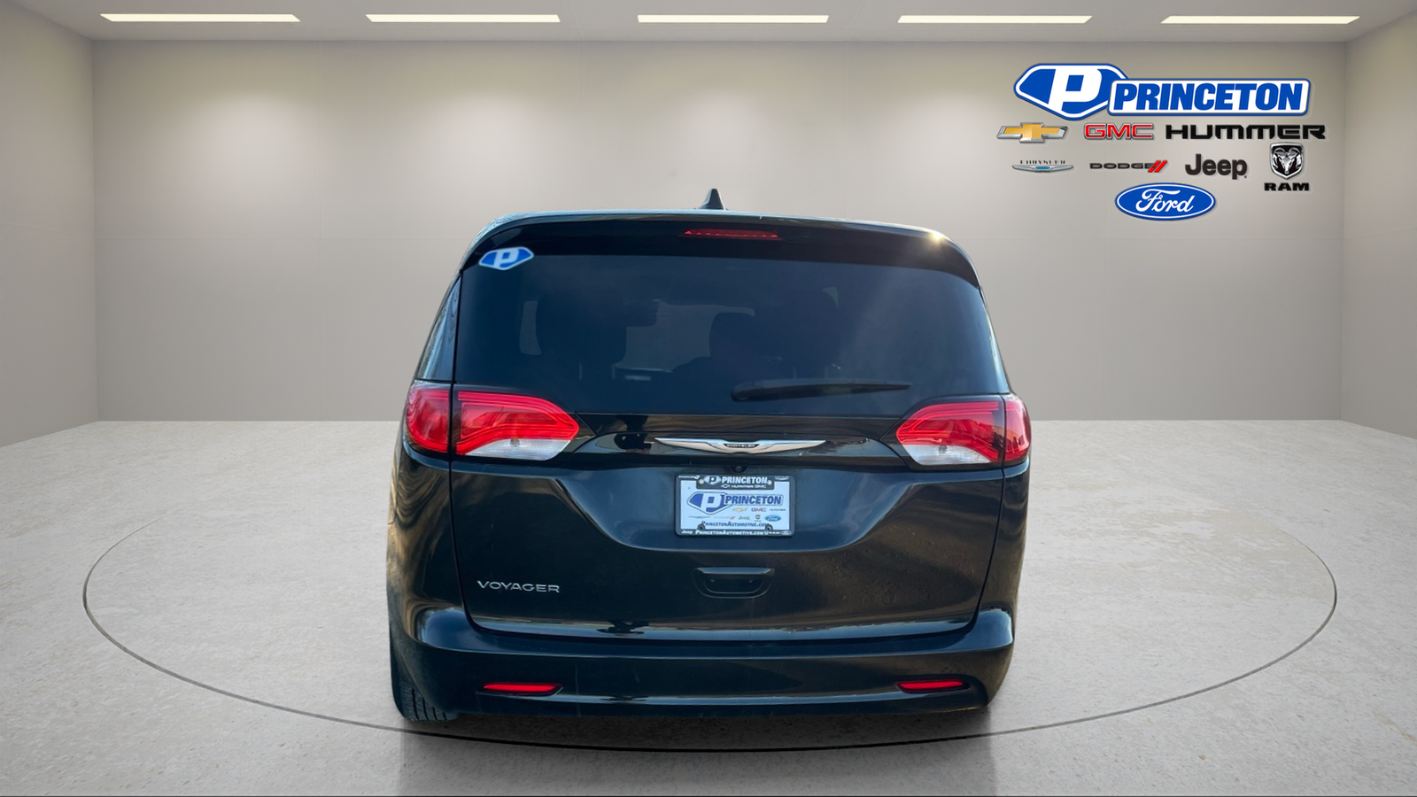 2023 Chrysler Voyager LX