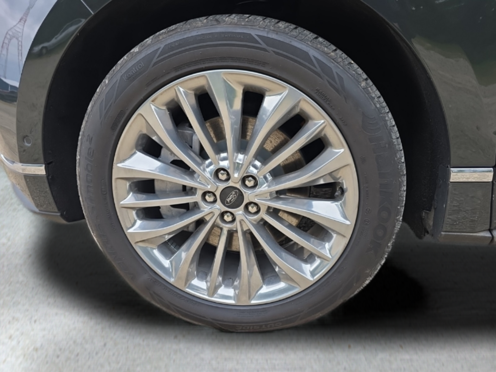 2024 Ford Edge Titanium