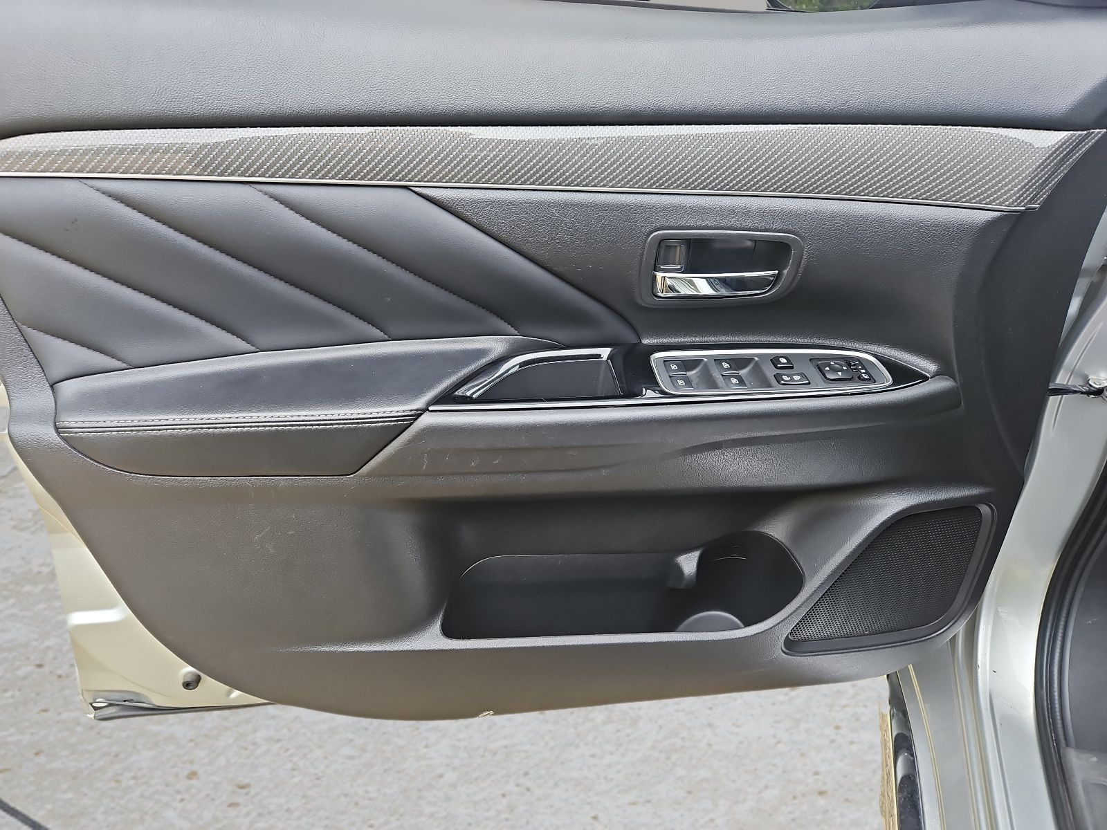 2022 Mitsubishi Outlander PHEV SEL