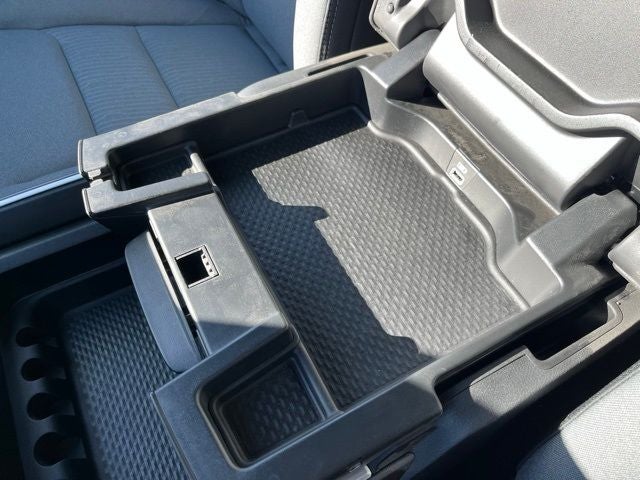 2022 RAM 1500 Big Horn Quad Cab 4x4 6'4' Box