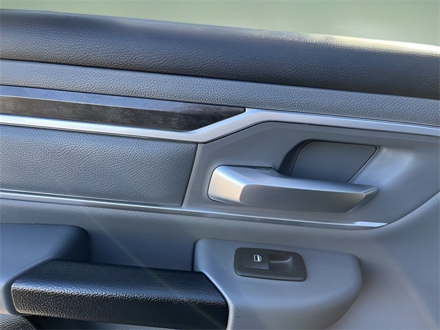 2022 RAM 1500 Big Horn Quad Cab 4x4 6'4' Box