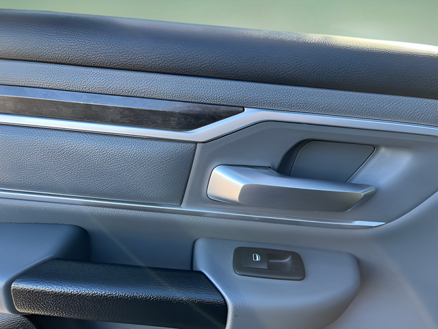 2022 RAM 1500 Big Horn Quad Cab 4x4 6'4' Box