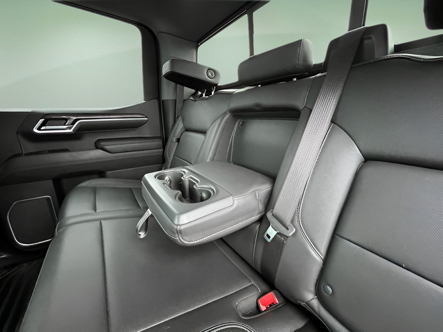 2022 Chevrolet Silverado 1500 4WD Crew Cab Short Bed LTZ