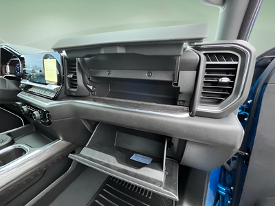 2022 Chevrolet Silverado 1500 4WD Crew Cab Short Bed LTZ