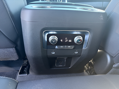 2023 GMC Yukon 4WD SLT