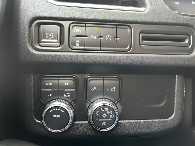 2023 GMC Yukon 4WD SLT