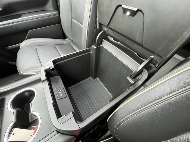 2023 GMC Yukon 4WD SLT