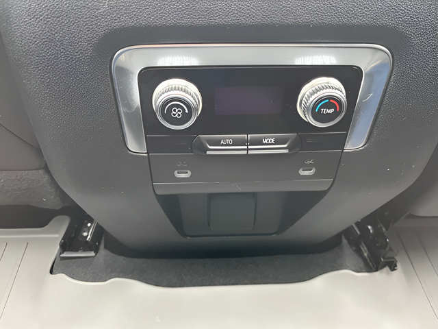 2023 GMC Yukon 4WD SLT