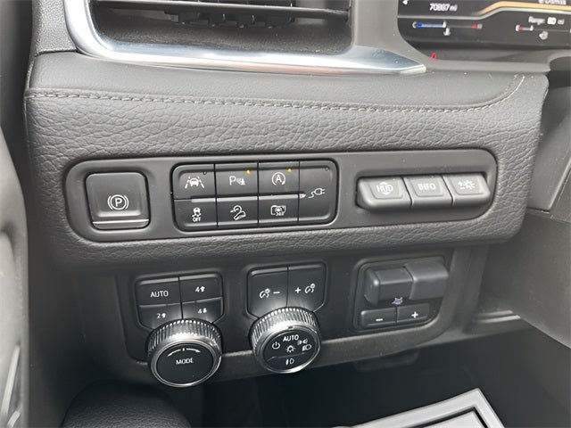 2022 GMC Yukon 4WD Denali