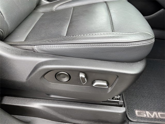 2022 GMC Yukon 4WD Denali