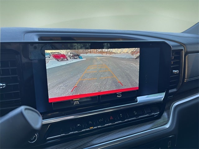 2022 Chevrolet Silverado 1500 4WD Crew Cab Standard Bed LT