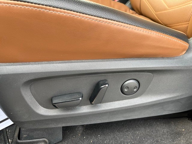 2023 Nissan Pathfinder Platinum 4WD