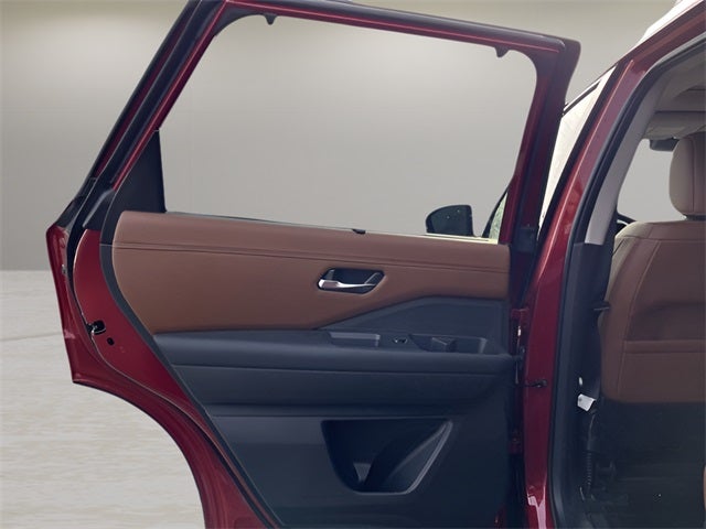 2023 Nissan Pathfinder Platinum 4WD