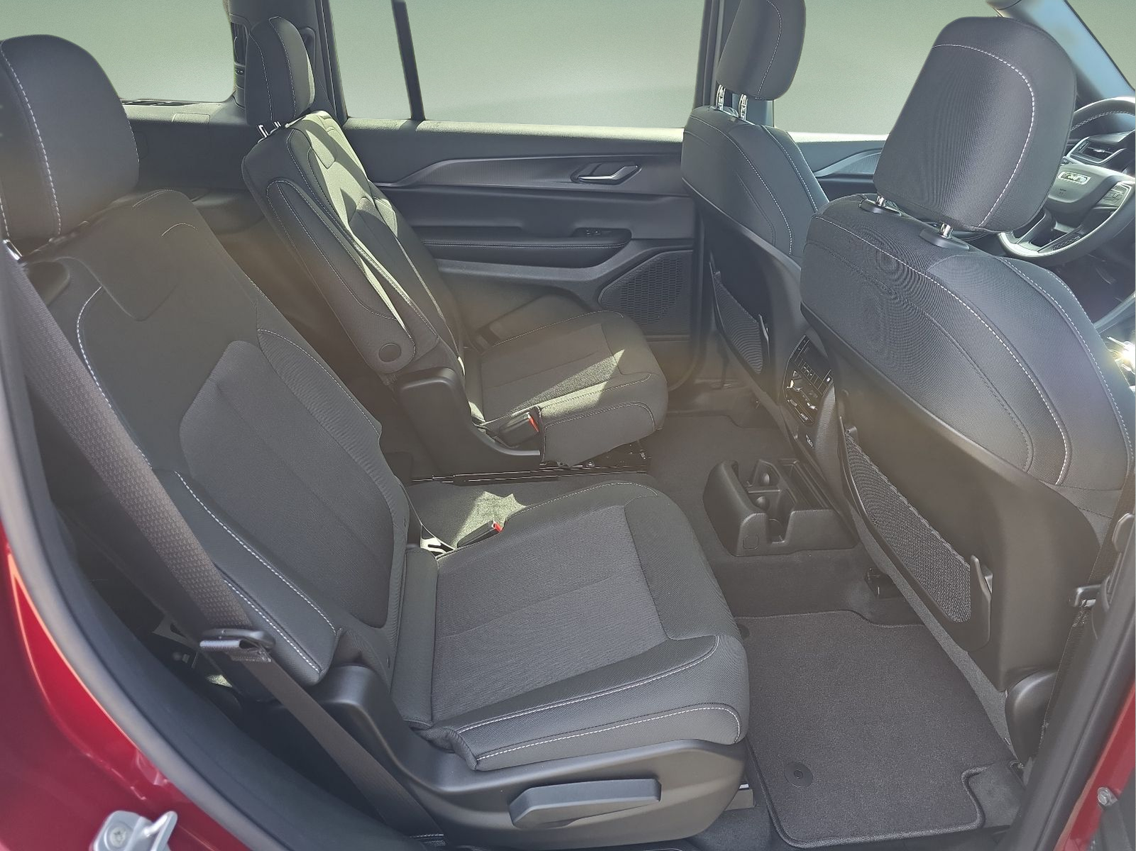 2026 Jeep Grand Cherokee GRAND CHEROKEE L LAREDO 4X4