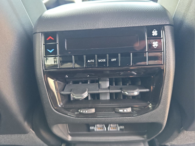 2026 Jeep Grand Cherokee GRAND CHEROKEE L LAREDO 4X4