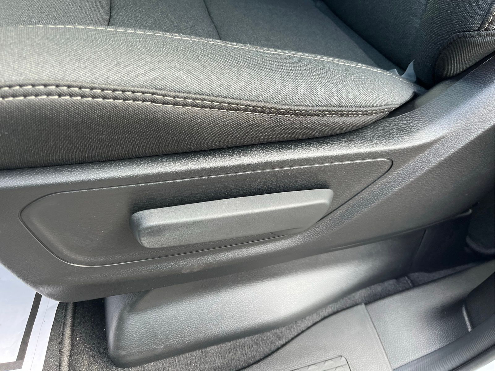 2026 RAM Ram 1500 RAM 1500 TRADESMAN CREW CAB 4X4 5'7' BOX