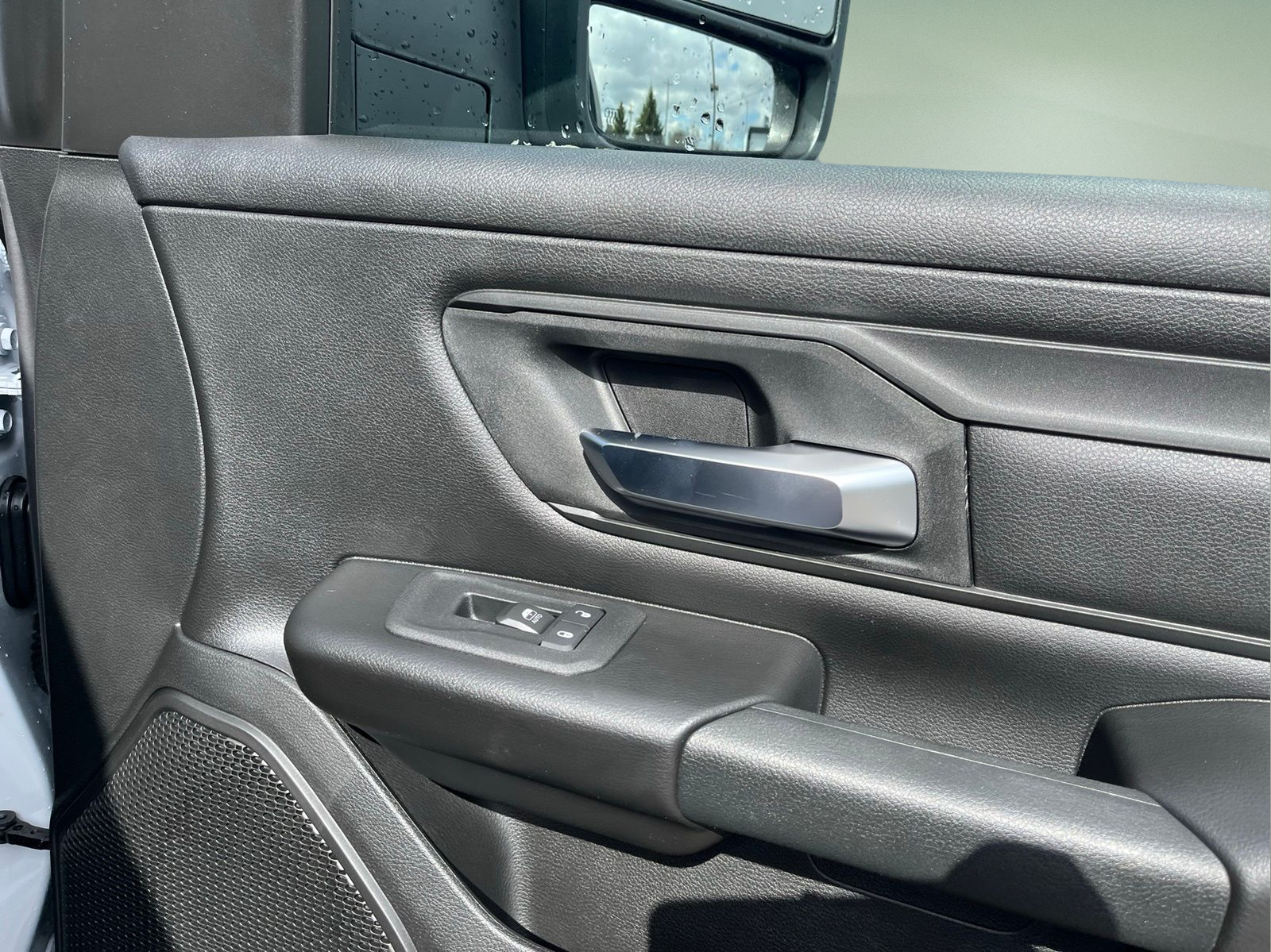 2026 RAM Ram 1500 RAM 1500 TRADESMAN CREW CAB 4X4 5'7' BOX