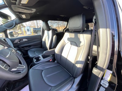 2026 Chrysler Voyager VOYAGER LX