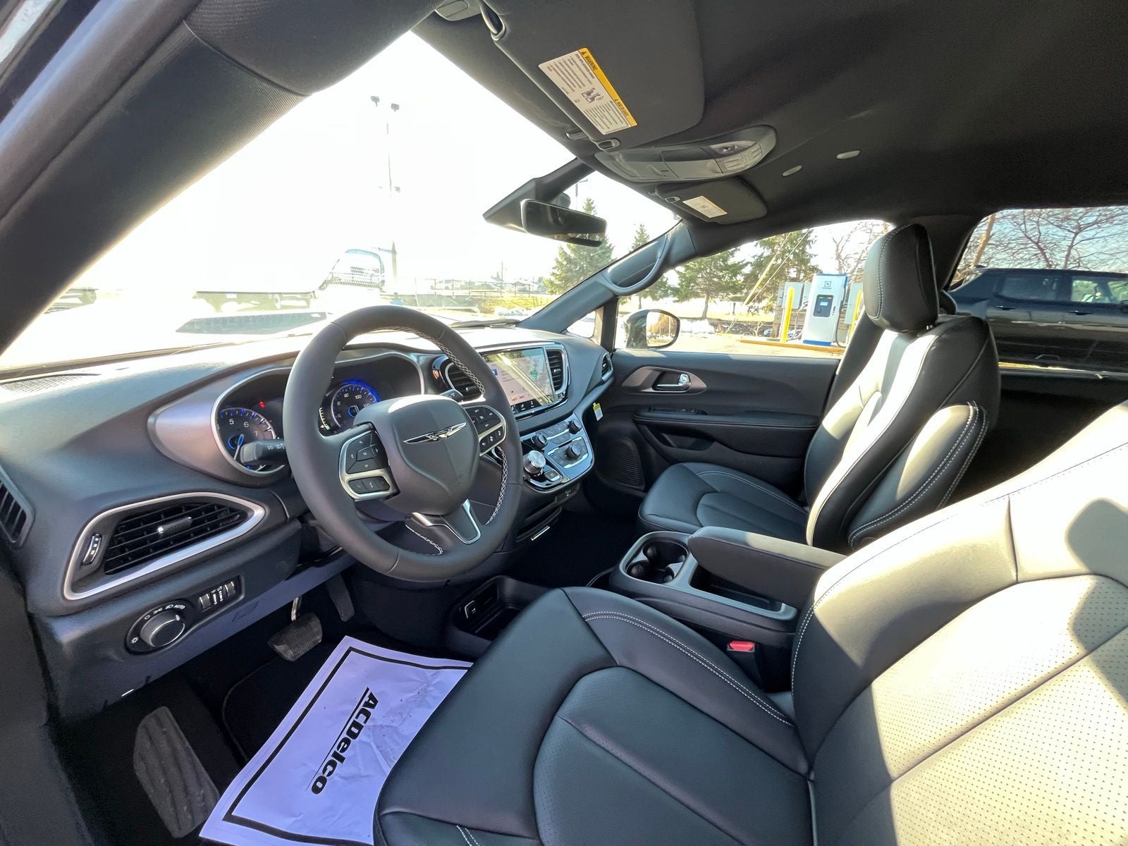 2026 Chrysler Voyager VOYAGER LX