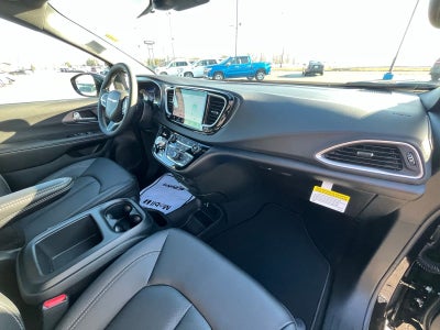 2026 Chrysler Voyager VOYAGER LX