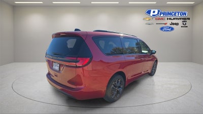 2026 Chrysler Pacifica PACIFICA LIMITED AWD