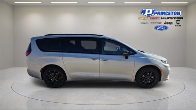 2026 Chrysler Pacifica PACIFICA LIMITED AWD